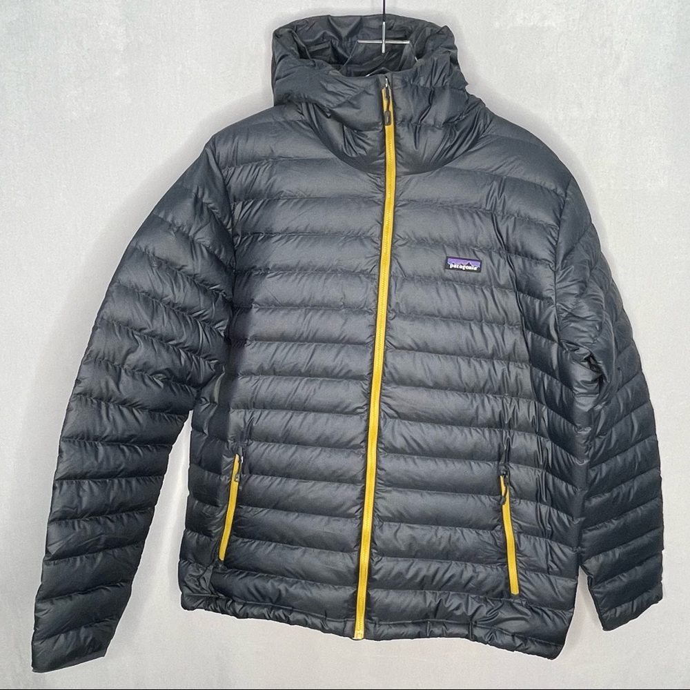 Men’s NWT Patagonia Down Sweater Hoody. Size XL Color Smolder Blue/ Textile Grn